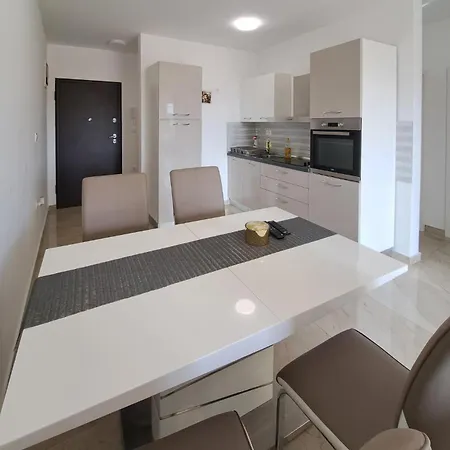 Appartement 2 Bedroom Amazing In