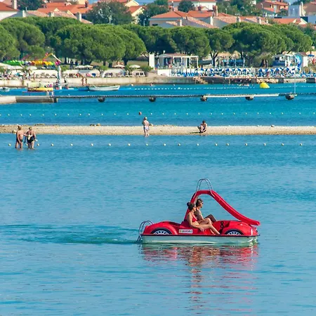 Apartman 2 Bedroom Amazing In Medulin